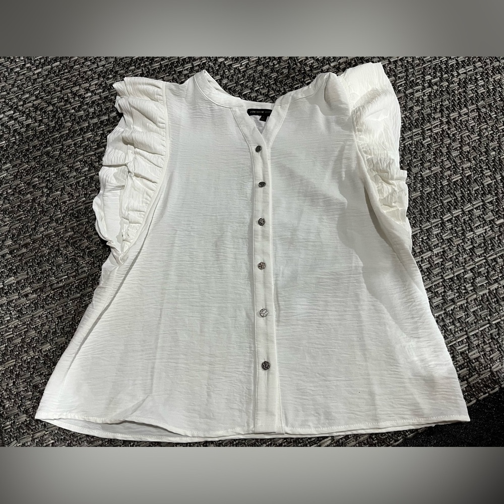Adrienne Vittadini | White Ruffled Blouse